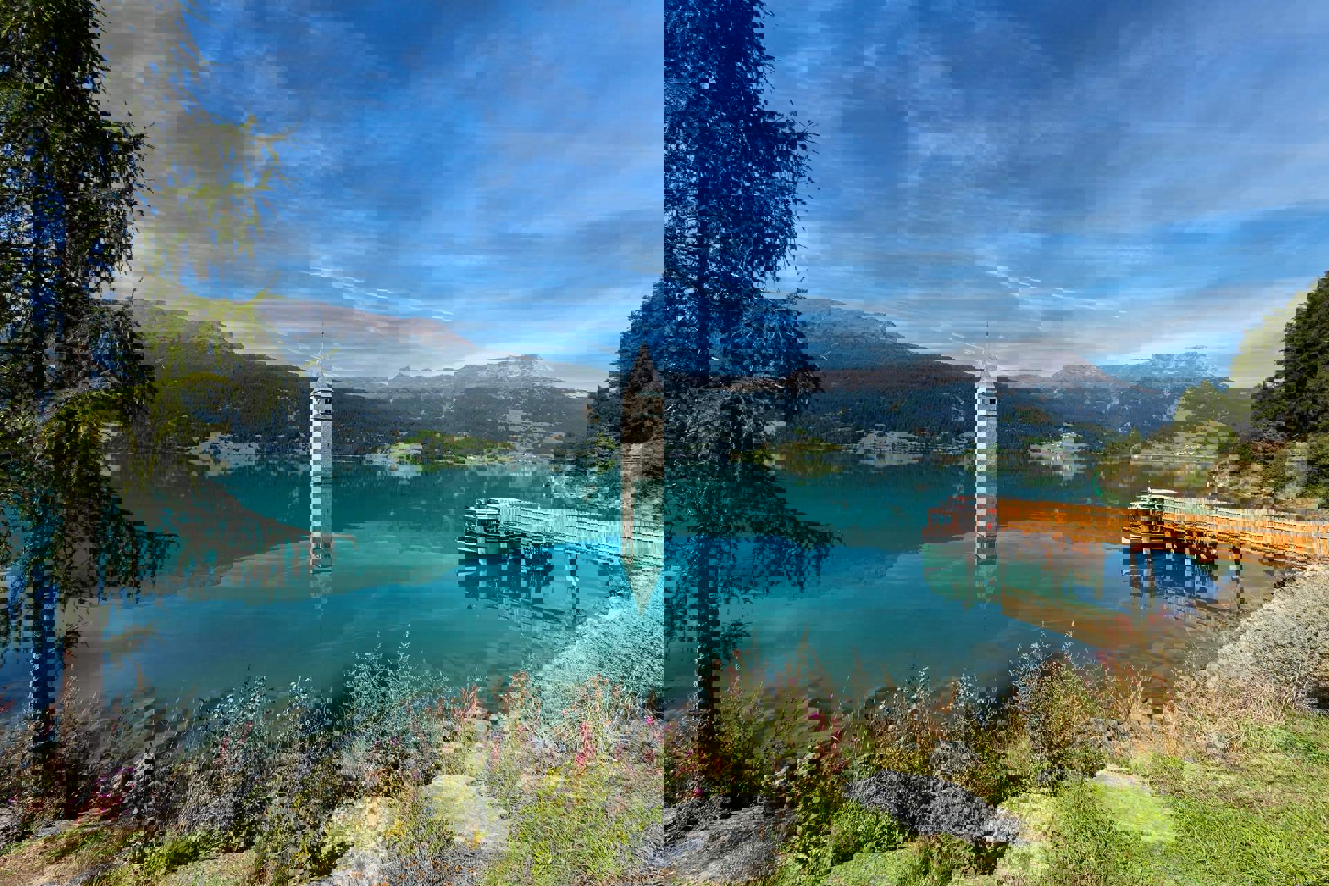 Church tower in Lake Reschen Church tower in Lake Reschen
