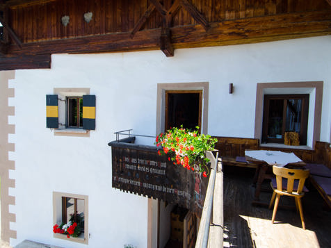 Juniorsuite con vista sulle Dolomiti e un balcone image 8