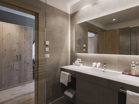 Panoramic room Peres 30 sqm image 1