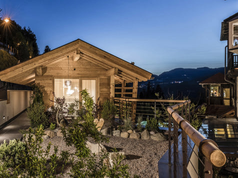 Superior Chalet Suite image 5